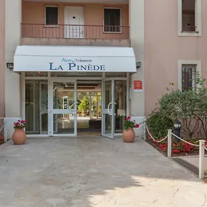 Aparthotel Pierre & La Pinede, Hyères