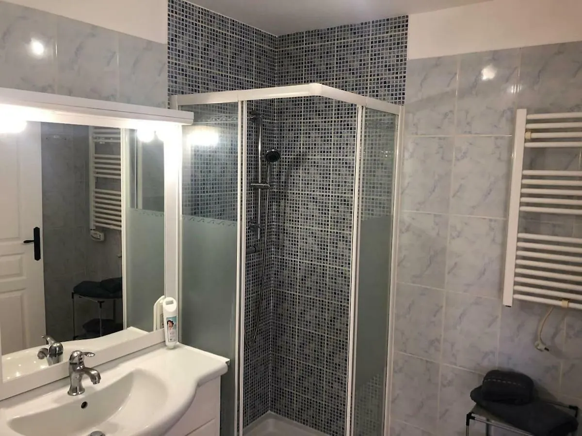 T2 Climatise A 20 Metres De La Plage Appartement Hyères 0*,